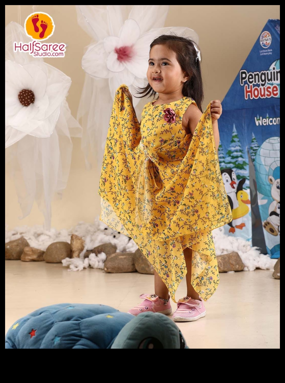 Mazi tendenču noteicēji: stilīgi bērnu tērpi, kas mirdz