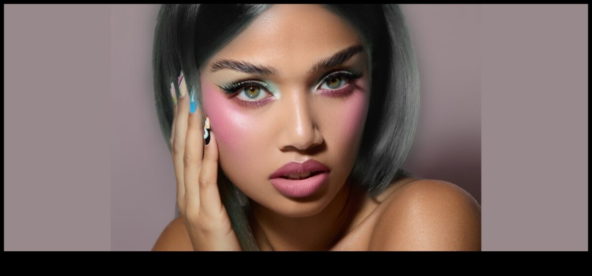 Drosmīgs vaigu sārtums, drosmīgas izvēles iespējas: iekļaujot Statement vaigu krāsas Glam aplauzumā