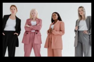 Jaudīga pārģērbšanās: drosmīgas un profesionālas tērpu idejas panākumiem