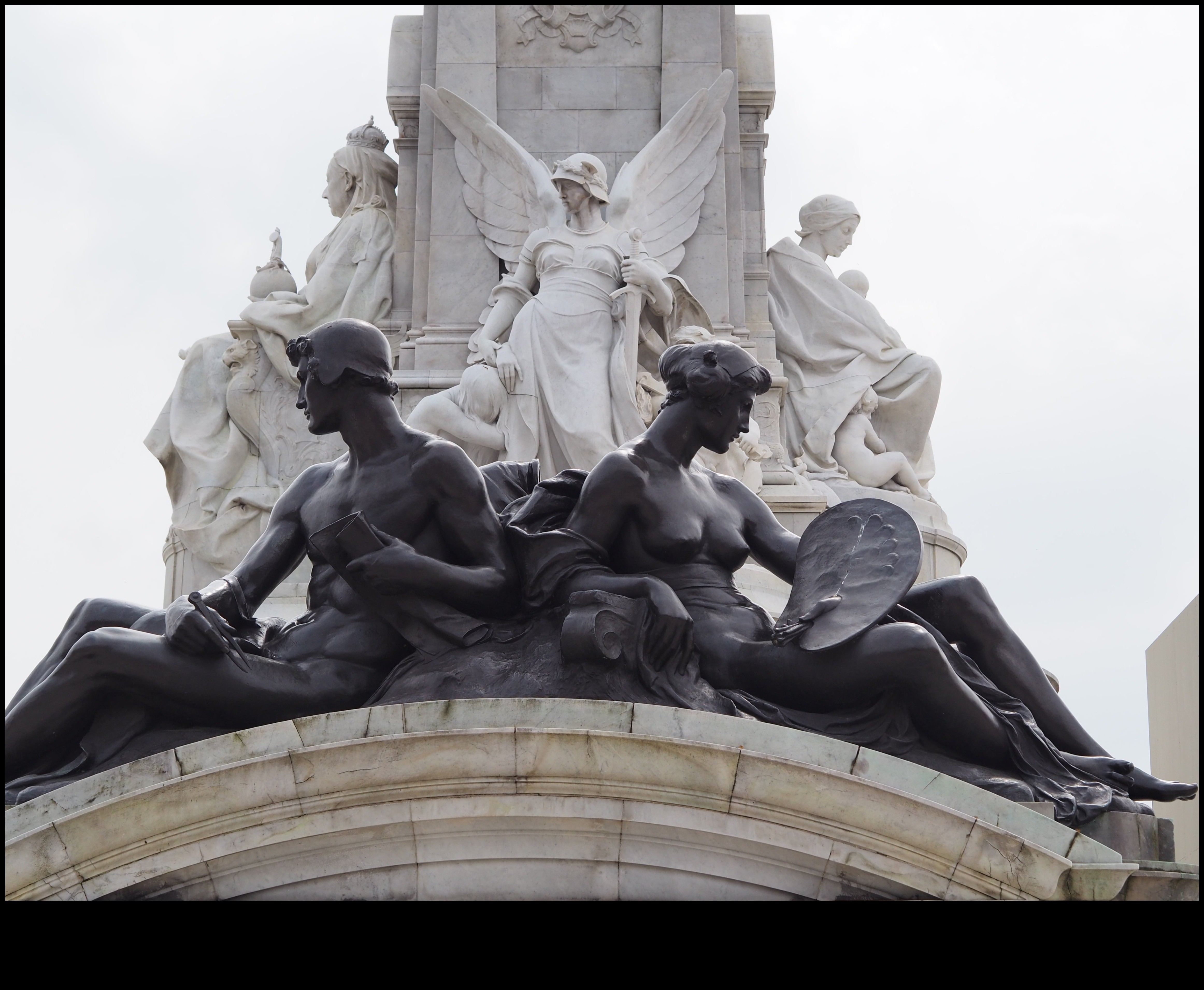 Ancient Vistas: Ainavu mūžīgais skaistums pārskatīts