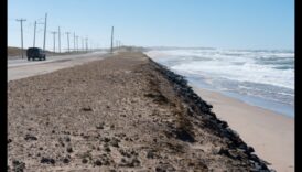 Piekrastes erozija: klinšu un krasta līniju veidošana